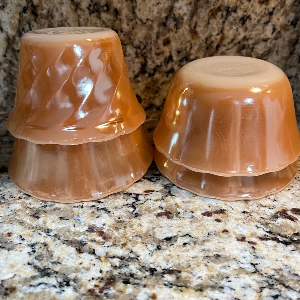Dessert Bowls Fire King Peach Lustre Custard Set Of 4 Vintage